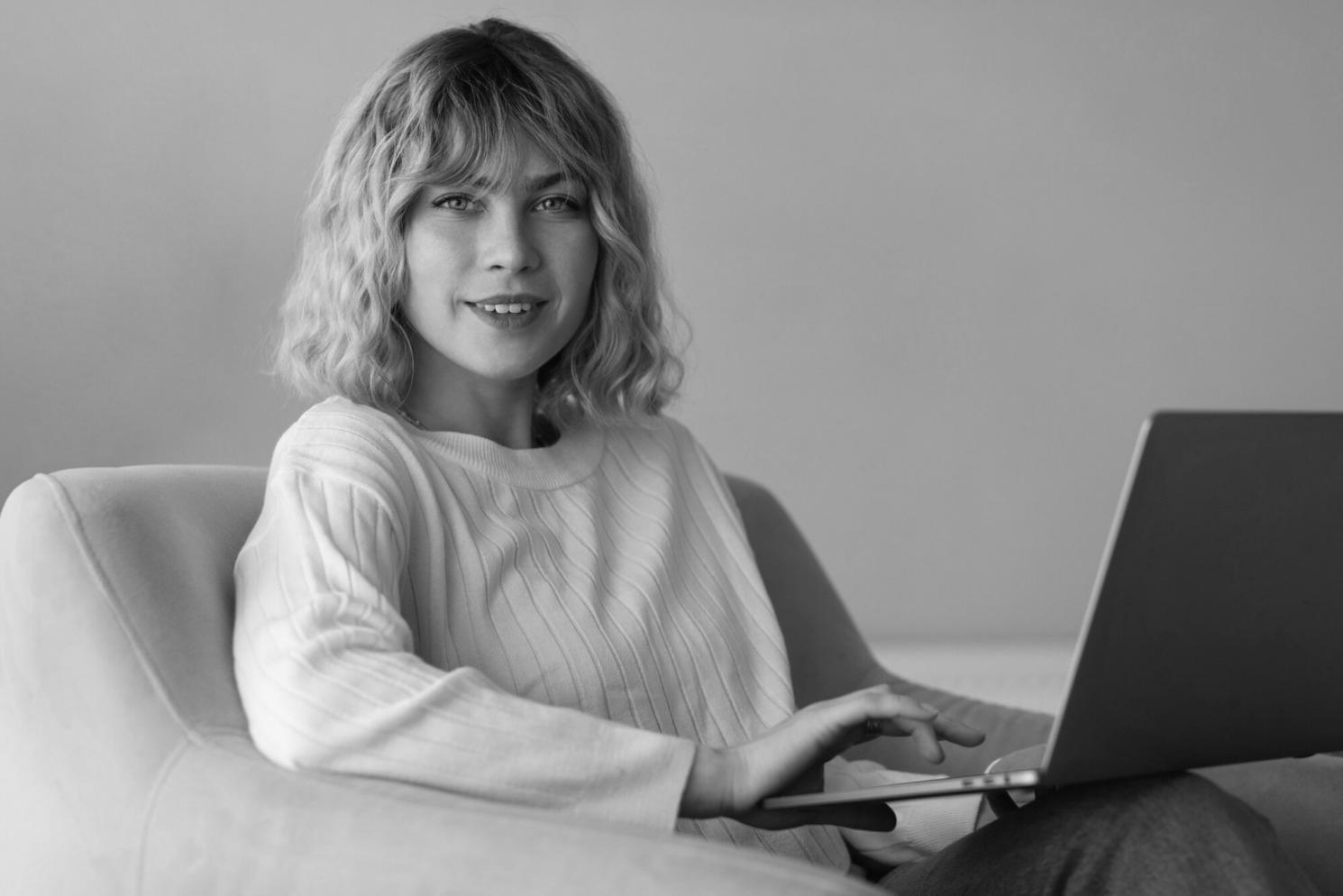 Ambiente di formazione professionale con partecipanti attivi